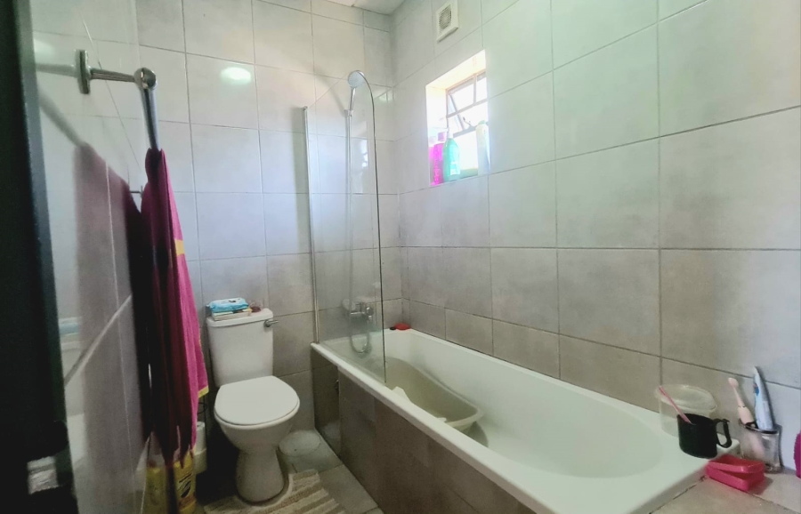 2 Bedroom Property for Sale in Belhar Western Cape